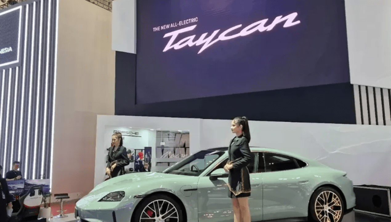Porsche Batalkan Pabrik Baterai Sendiri: Strategi Pivot 2025
