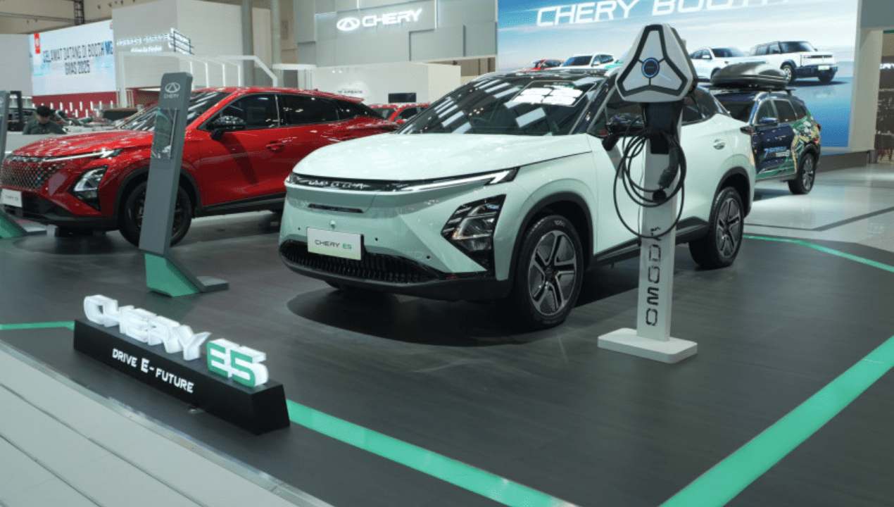 Chery Gandeng Voltron: Voucher Cas Gratis di 420 SPKLU Indonesia 2025