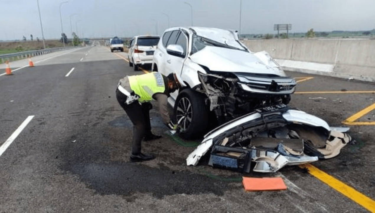 Fortuner-Pajero Jangan Ngebut di Tol Wajib Tahu!