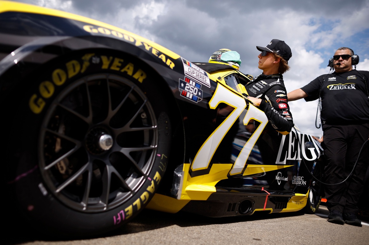 Zane Smith Hocevar: Dipanggil NASCAR Usai Tabrakan